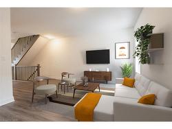 16 Clear Valley Lane Mount Hope, ON L0R 1W0