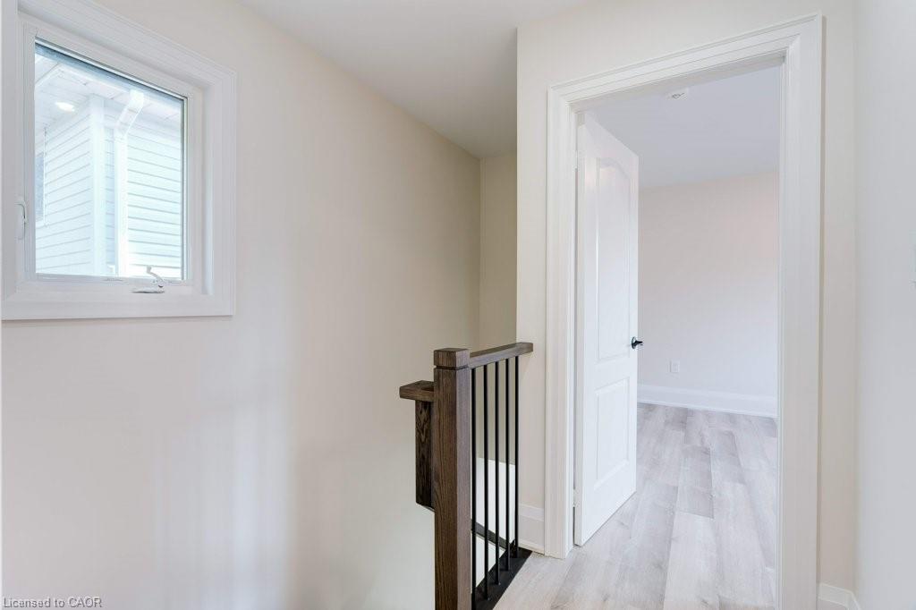 38 East 16Th Street, Hamilton, ON - Indoor Photo Showing Other Room