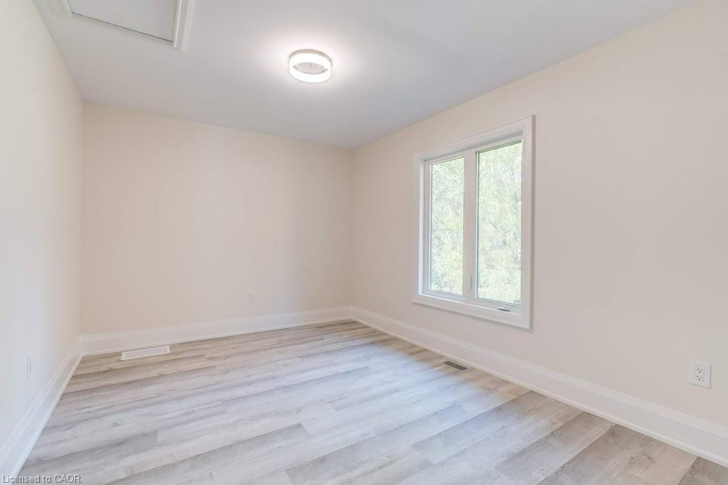 38 East 16Th Street, Hamilton, ON - Indoor Photo Showing Other Room