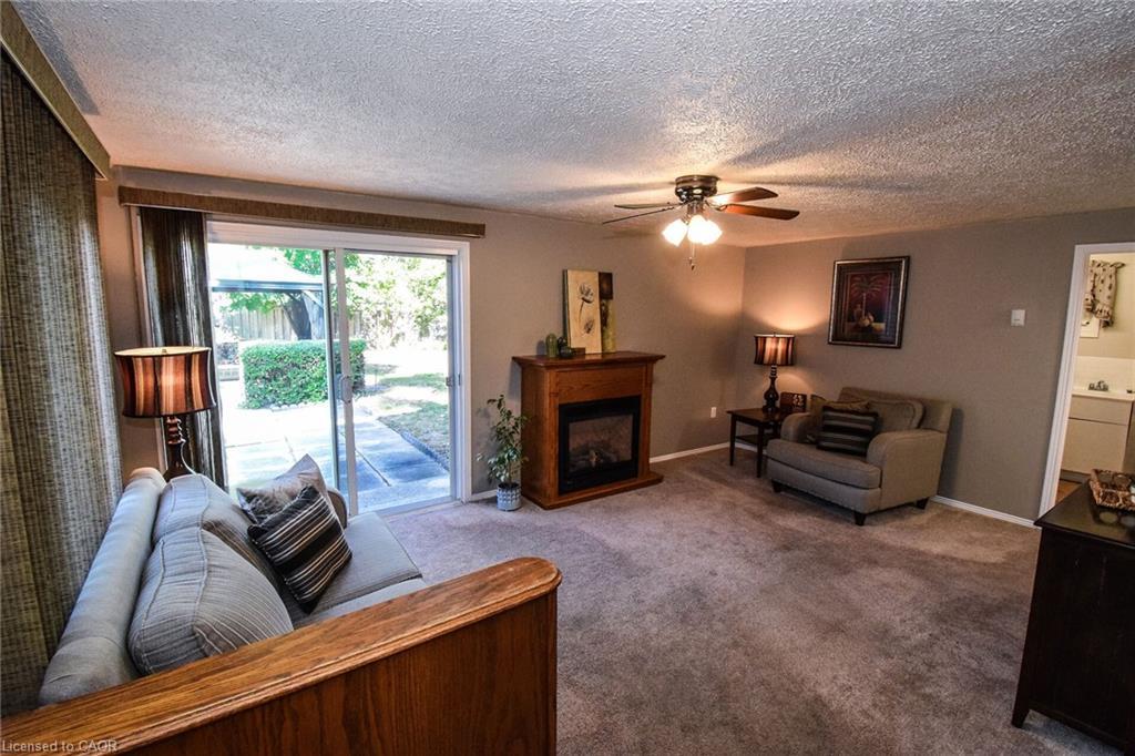 802 John Street, Dunnville, ON - Indoor Photo Showing Living Room With Fireplace