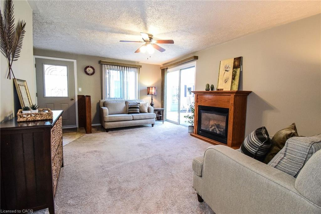802 John Street, Dunnville, ON - Indoor Photo Showing Living Room With Fireplace