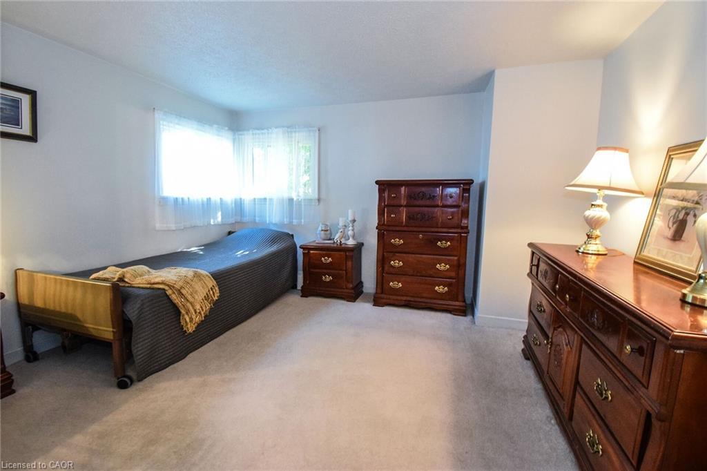 802 John Street, Dunnville, ON - Indoor Photo Showing Bedroom