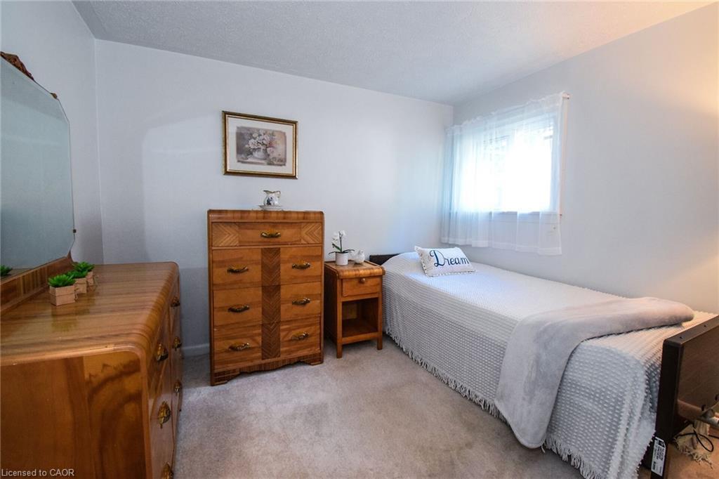 802 John Street, Dunnville, ON - Indoor Photo Showing Bedroom