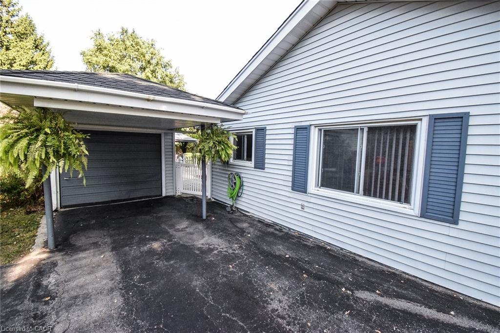 802 John Street, Dunnville, ON - Outdoor