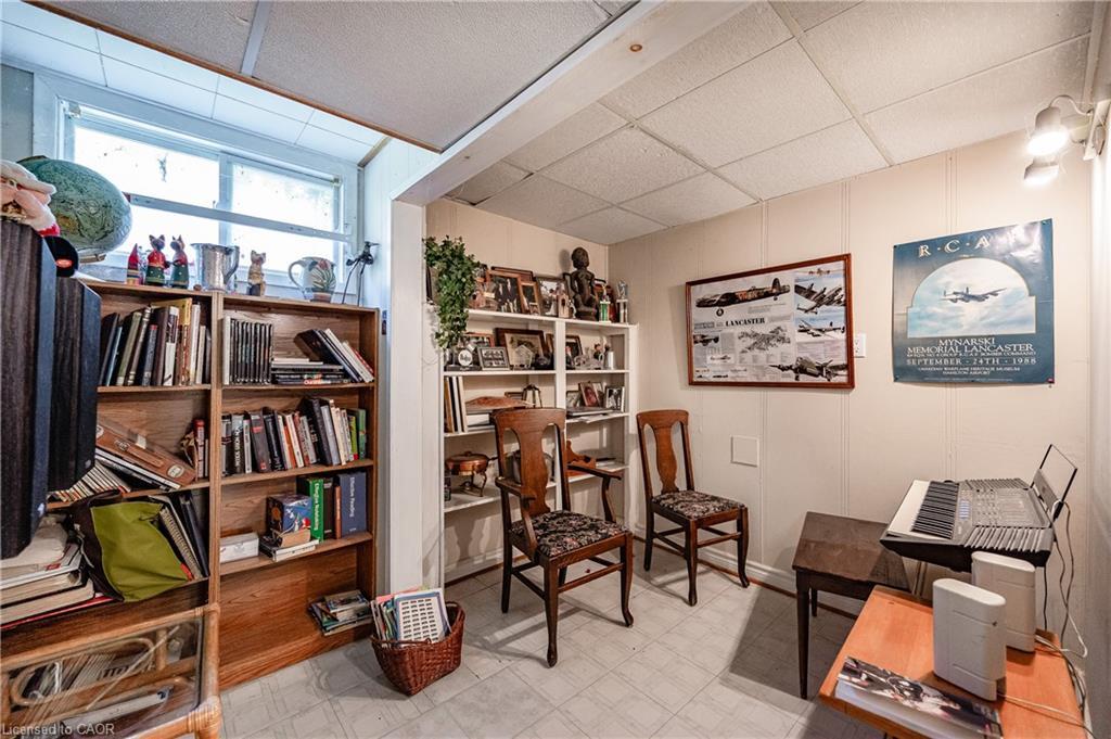 557 Stillwater Crescent, Burlington, ON - Indoor