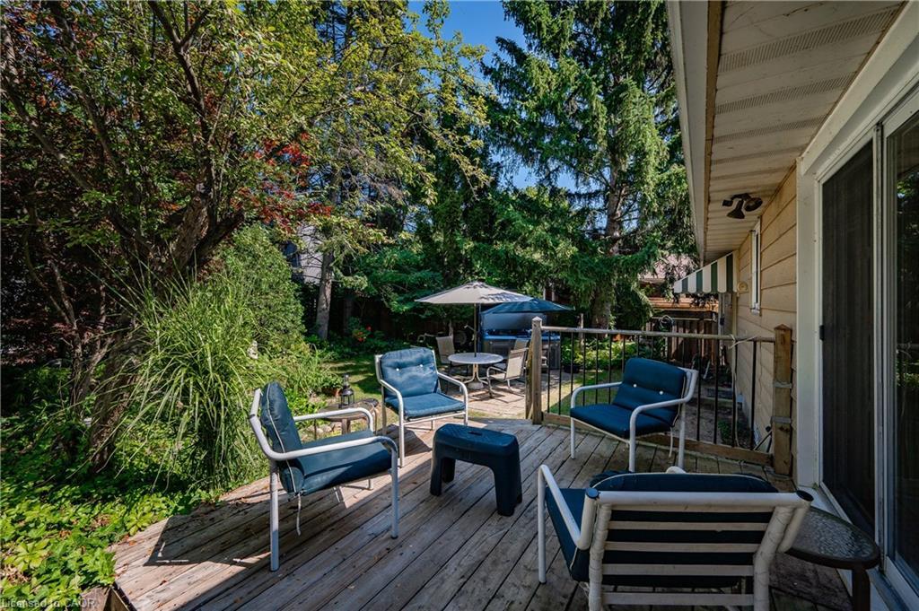 557 Stillwater Crescent, Burlington, ON - Outdoor With Deck Patio Veranda