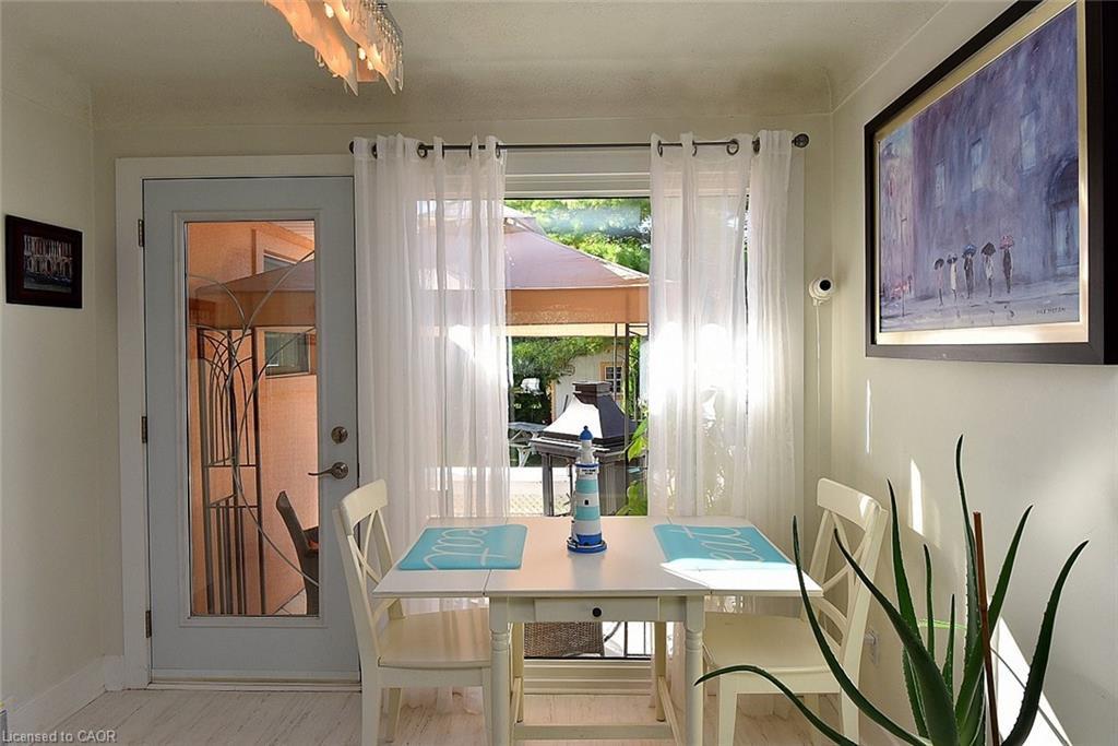 26 Heywood Avenue, St. Catharines, ON - Indoor Photo Showing Dining Room
