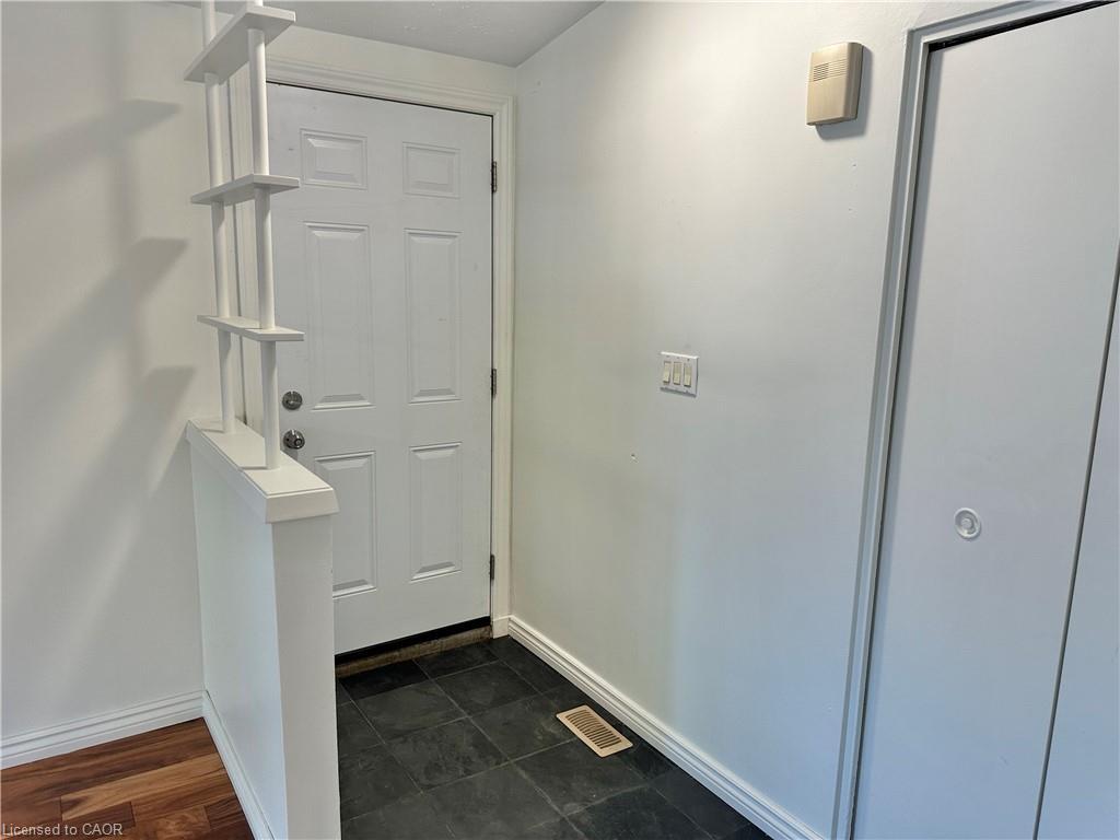 8 Howard Street, Simcoe, ON - Indoor Photo Showing Other Room