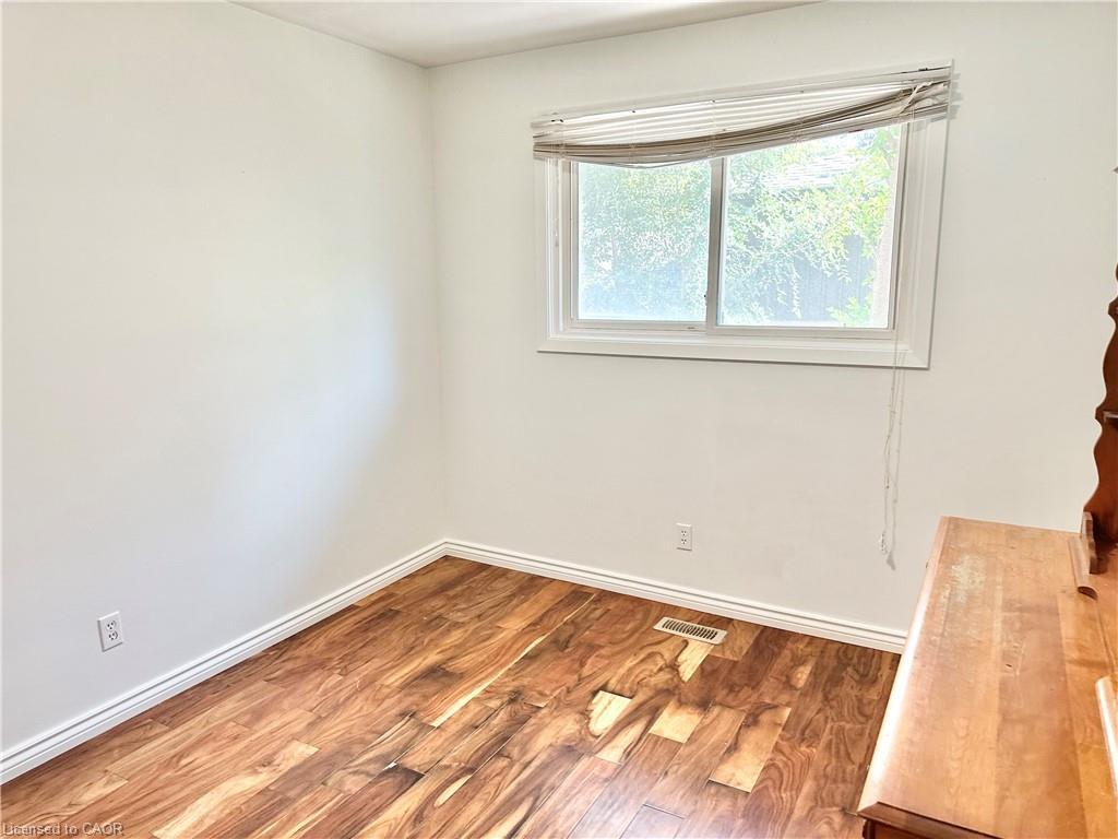 8 Howard Street, Simcoe, ON - Indoor Photo Showing Other Room