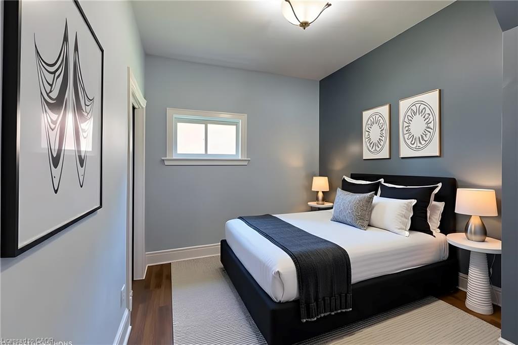 109 Carroll Street, Ingersoll, ON - Indoor Photo Showing Bedroom