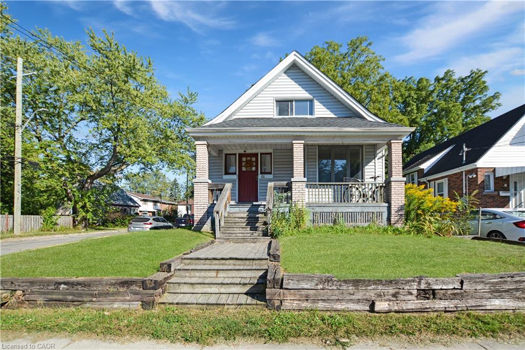 61 Broadway Avenue, Hamilton, ON - Outdoor With Deck Patio Veranda