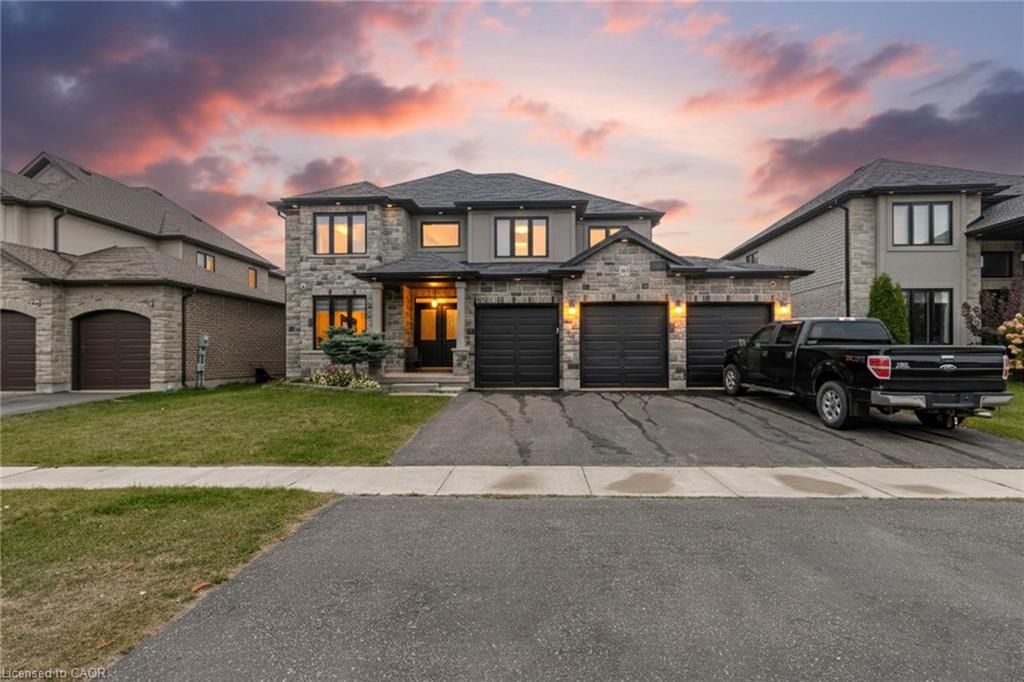 263 Wedgewood Drive, Woodstock, ON - Outdoor With Facade