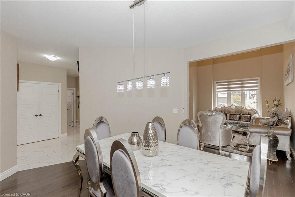 263 Wedgewood Drive, Woodstock, ON - Indoor Photo Showing Dining Room