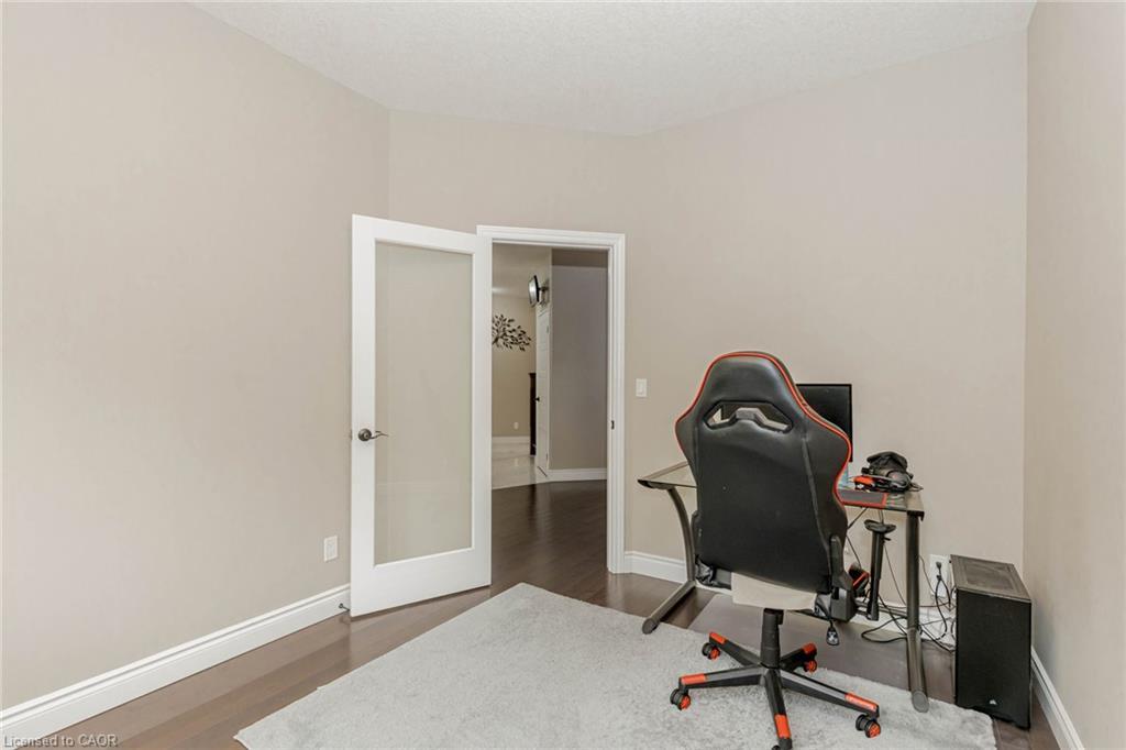 263 Wedgewood Drive, Woodstock, ON - Indoor Photo Showing Other Room