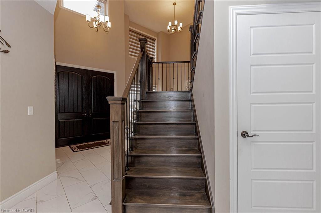 263 Wedgewood Drive, Woodstock, ON - Indoor Photo Showing Other Room