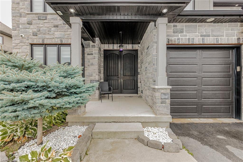 263 Wedgewood Drive, Woodstock, ON - Outdoor