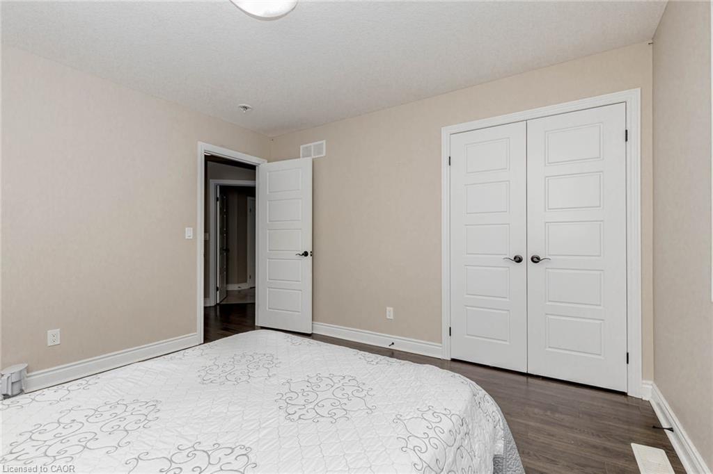 263 Wedgewood Drive, Woodstock, ON - Indoor Photo Showing Bedroom