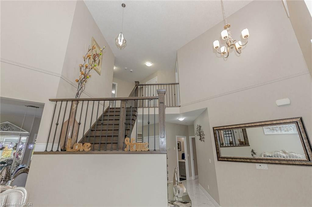 263 Wedgewood Drive, Woodstock, ON - Indoor Photo Showing Other Room