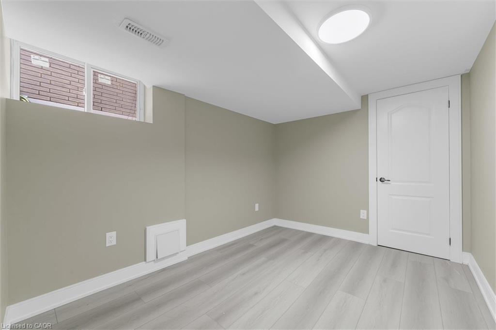 1965 Brampton Street, Hamilton, ON - Indoor Photo Showing Other Room
