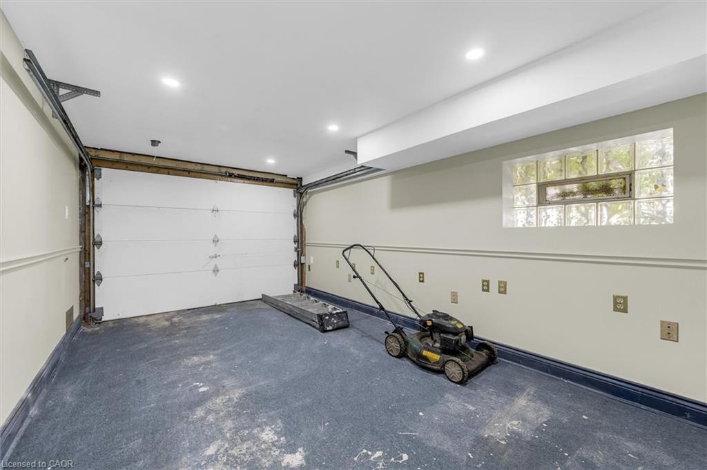 1965 Brampton Street, Hamilton, ON - Indoor Photo Showing Garage