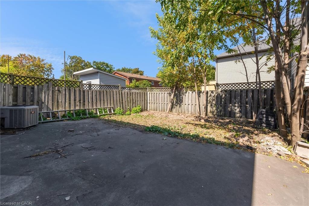 1965 Brampton Street, Hamilton, ON - Outdoor