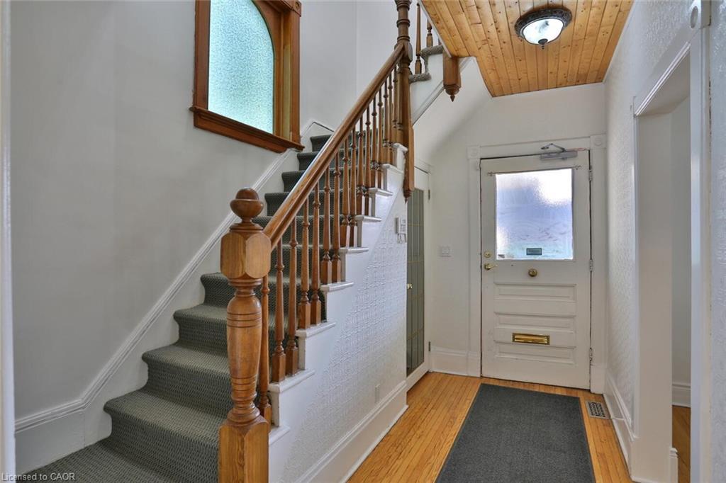 127 Duke Street E, Kitchener, ON - Indoor Photo Showing Other Room