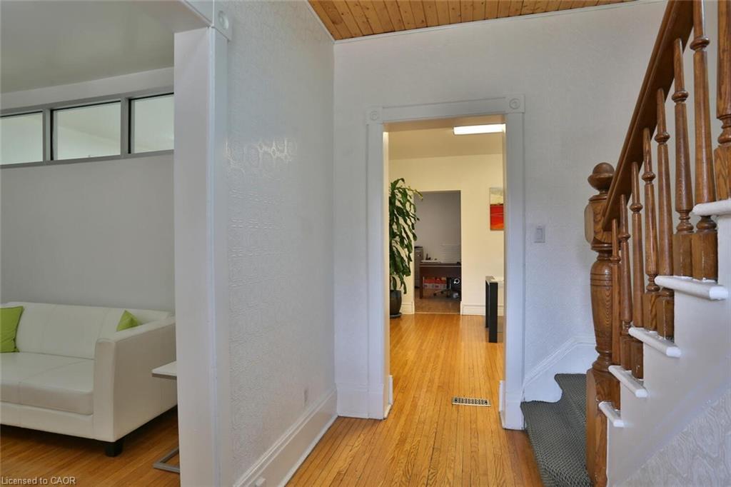 127 Duke Street E, Kitchener, ON - Indoor Photo Showing Other Room