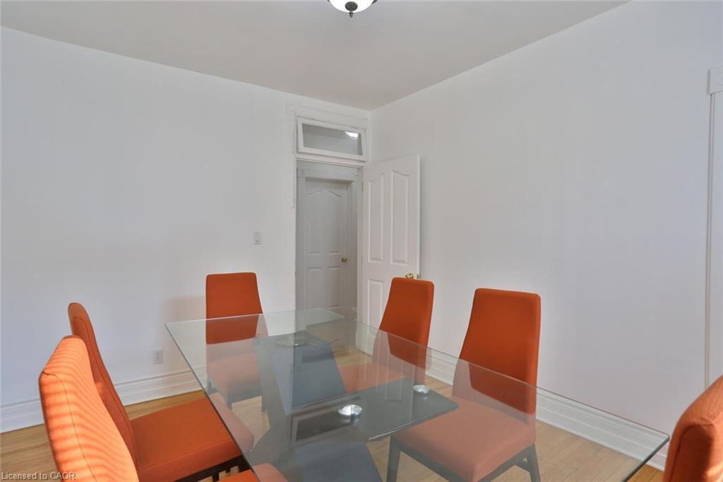 127 Duke Street E, Kitchener, ON - Indoor Photo Showing Dining Room