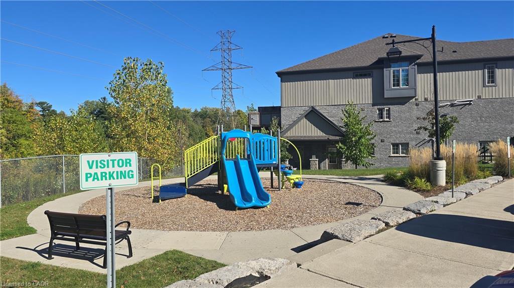 15D-115 South Creek Drive, Kitchener, ON - Outdoor