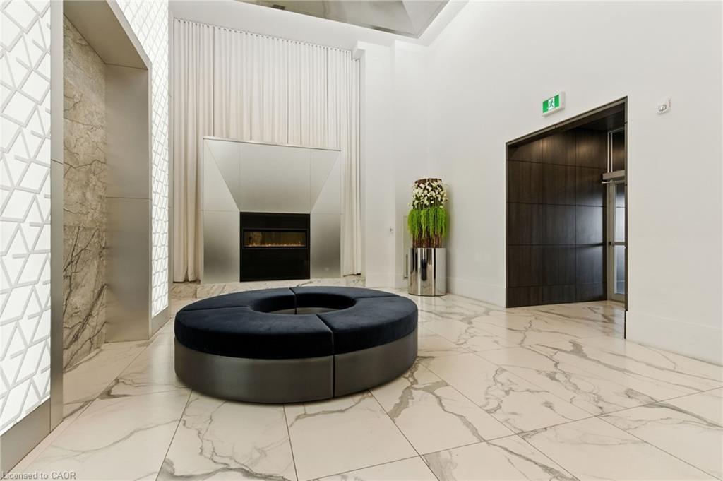 803-16 Concord Place, Grimsby, ON - Indoor Photo Showing Other Room