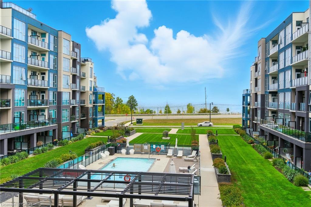 803-16 Concord Place, Grimsby, ON - Outdoor With Balcony