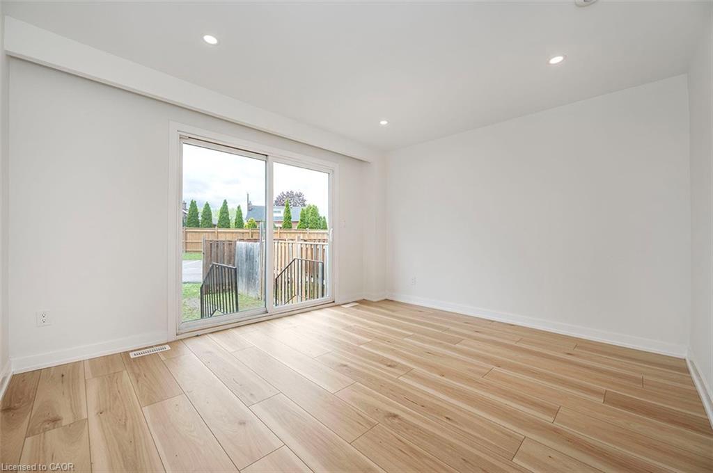 73 Woodman Drive N, Hamilton, ON - Indoor Photo Showing Other Room