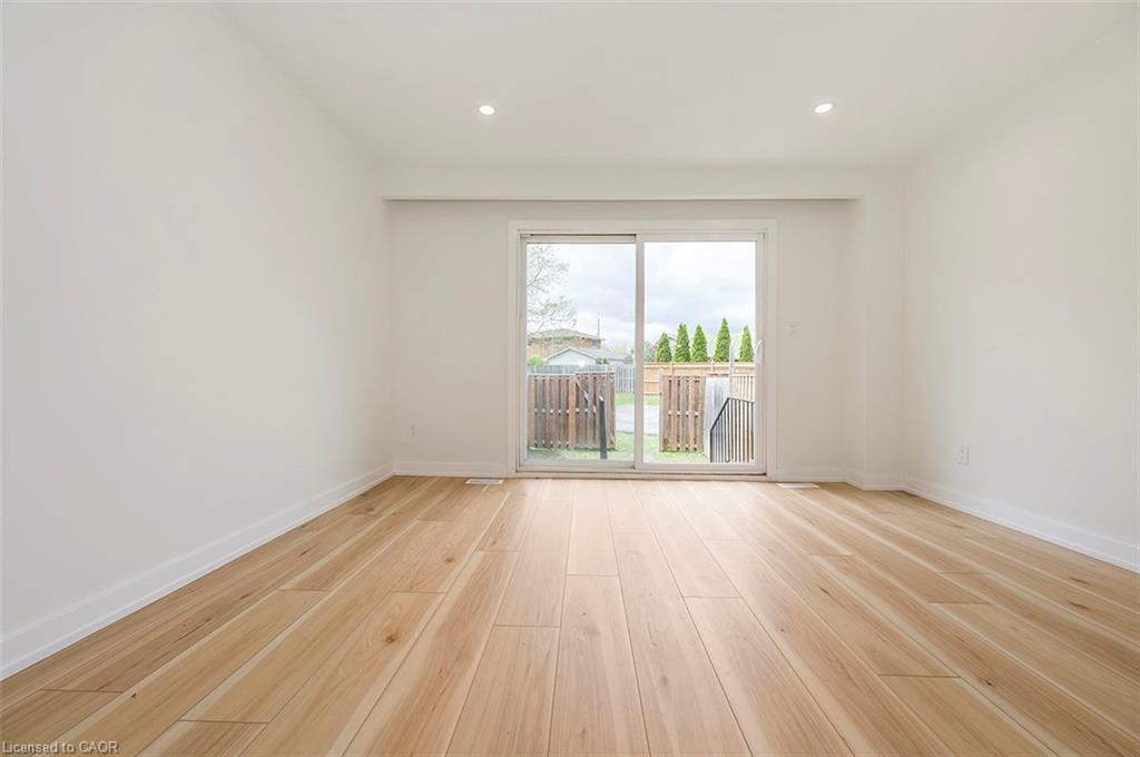 73 Woodman Drive N, Hamilton, ON - Indoor Photo Showing Other Room