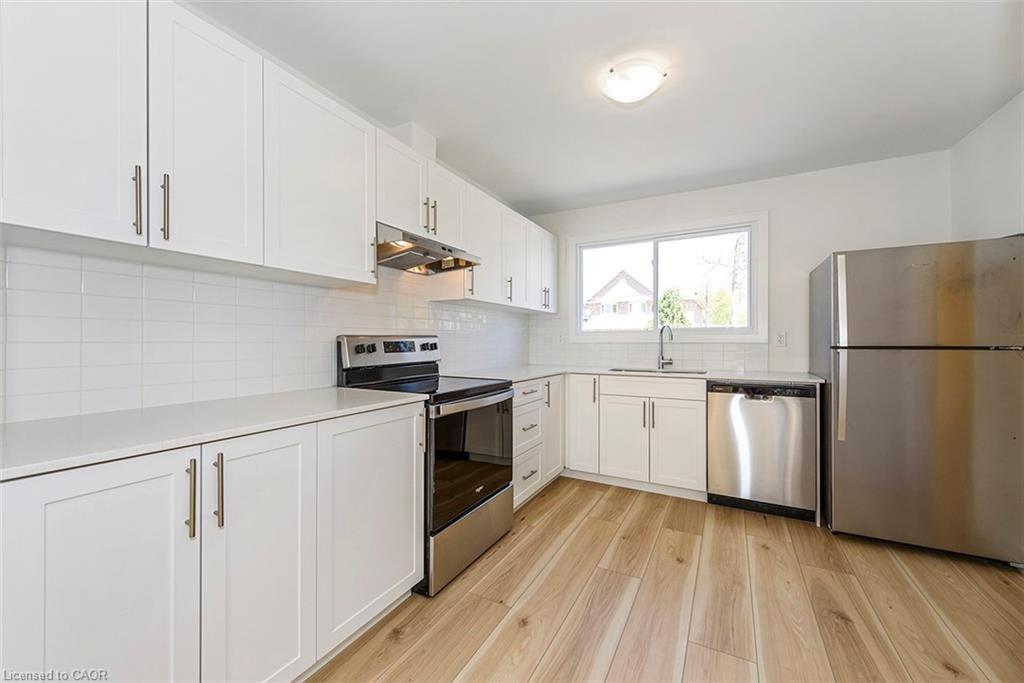 8-20 Anna Capri Drive, Hamilton, ON - Indoor Photo Showing Kitchen With Stainless Steel Kitchen