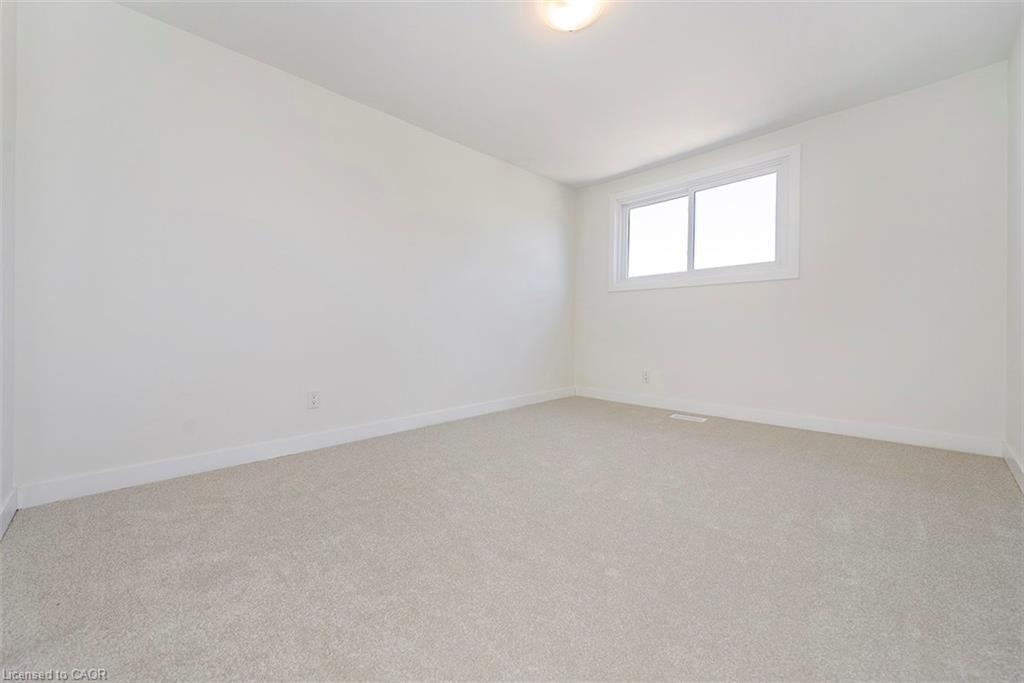 8-20 Anna Capri Drive, Hamilton, ON - Indoor Photo Showing Other Room