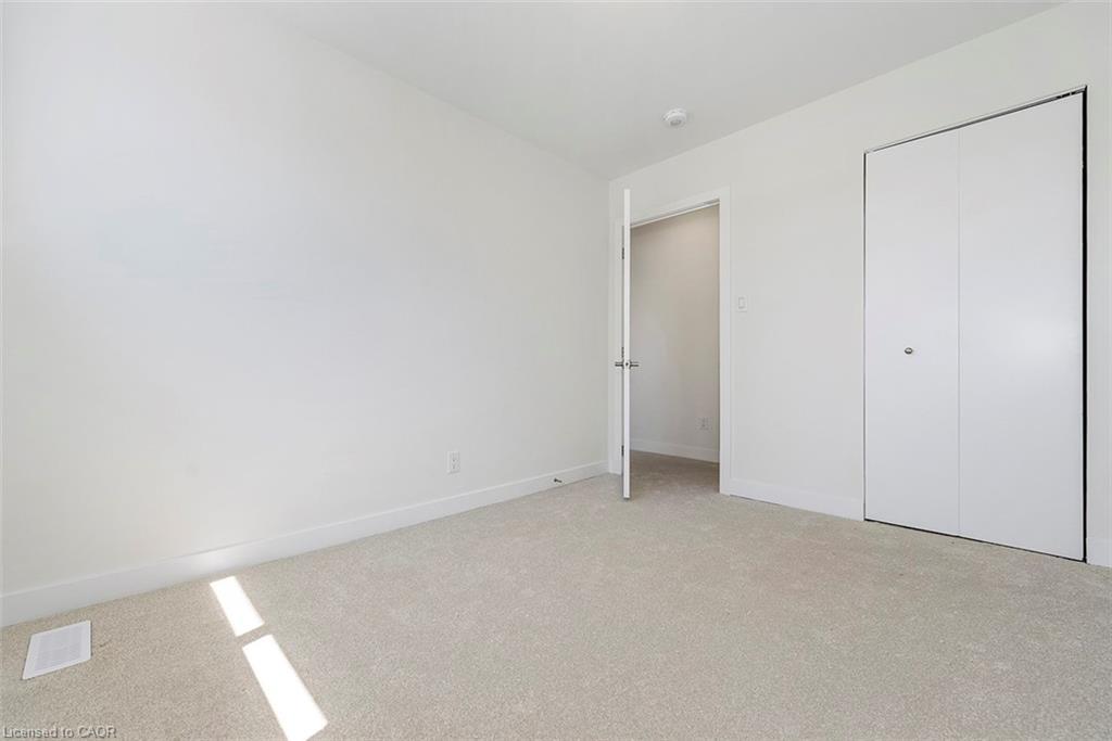 8-20 Anna Capri Drive, Hamilton, ON - Indoor Photo Showing Other Room