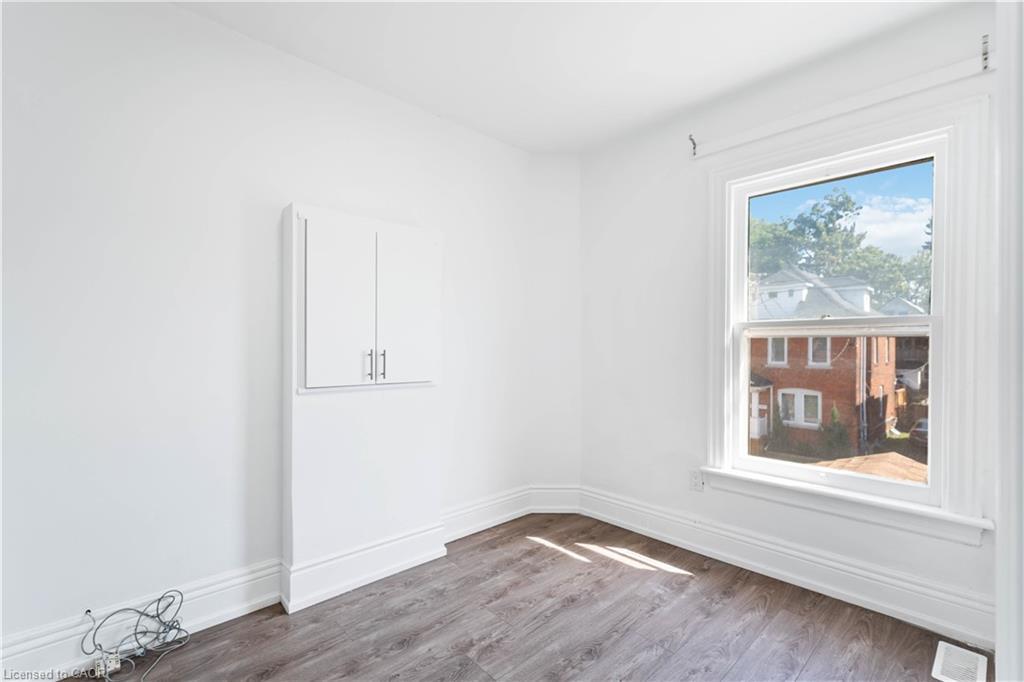 3-110 Myrtle Avenue, Hamilton, ON - Indoor Photo Showing Other Room