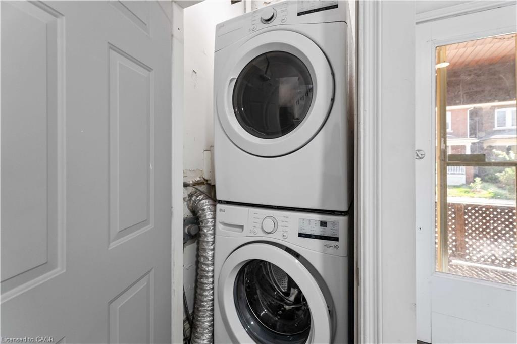 3-110 Myrtle Avenue, Hamilton, ON - Indoor Photo Showing Laundry Room