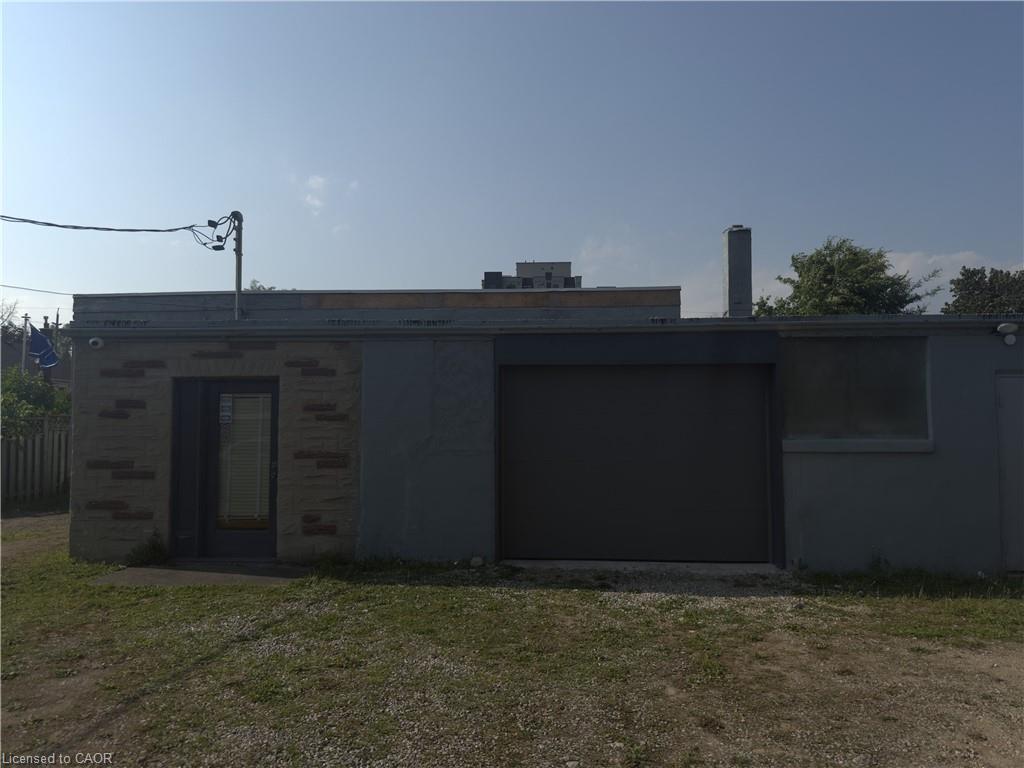 8 Munch Avenue, Cambridge, ON