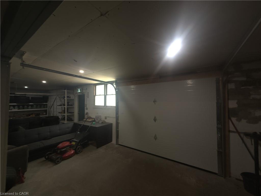 8 Munch Avenue, Cambridge, ON