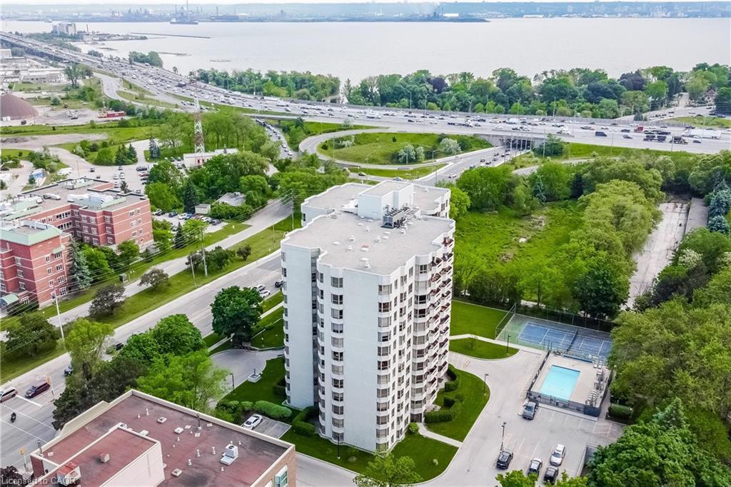 809-1201 North Shore Boulevard E, Burlington, ON - Outdoor With Body Of Water With View