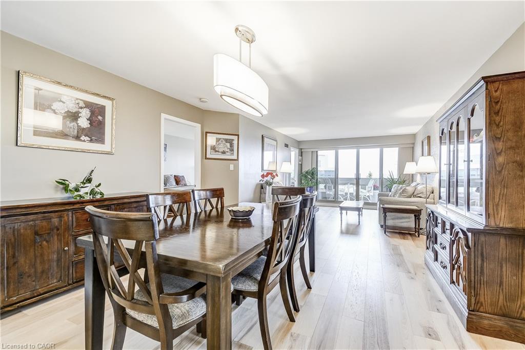 809-1201 North Shore Boulevard E, Burlington, ON - Indoor Photo Showing Dining Room