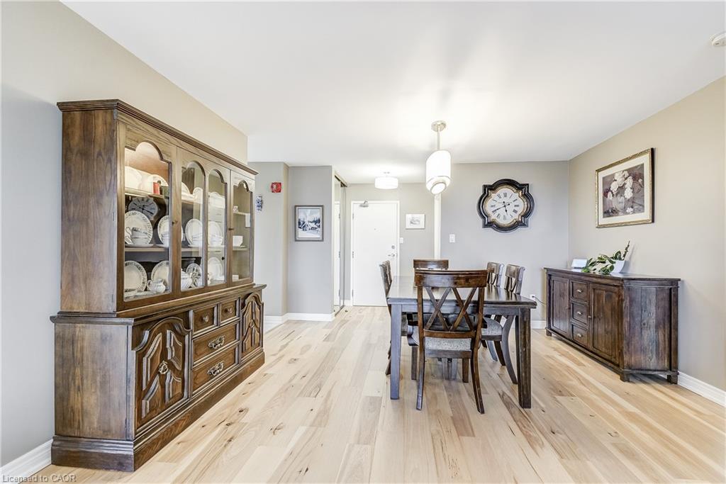 809-1201 North Shore Boulevard E, Burlington, ON - Indoor Photo Showing Dining Room