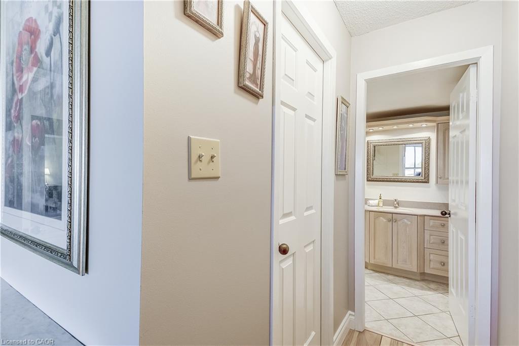 809-1201 North Shore Boulevard E, Burlington, ON - Indoor Photo Showing Other Room