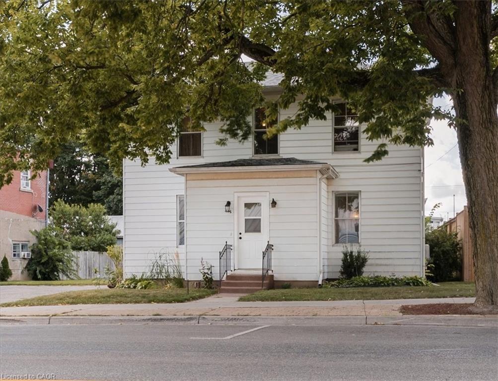 136 Robinson Street, Simcoe, ON - Outdoor