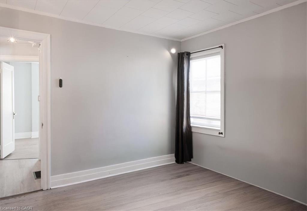 136 Robinson Street, Simcoe, ON - Indoor Photo Showing Other Room