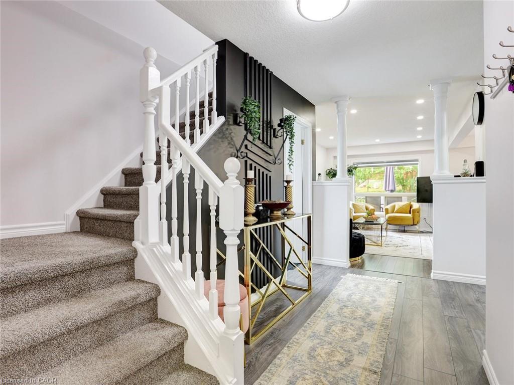 209 Briarmeadow Drive, Kitchener, ON - Indoor Photo Showing Other Room