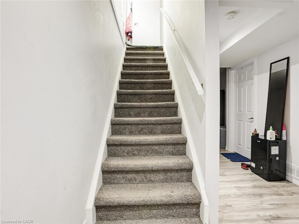 209 Briarmeadow Drive, Kitchener, ON - Indoor Photo Showing Other Room