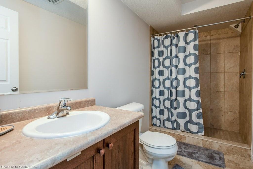 573 Sundew Drive, Waterloo, ON - Indoor Photo Showing Bathroom