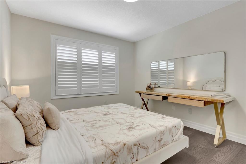 909 Dunnigan Court, Kitchener, ON - Indoor Photo Showing Bedroom